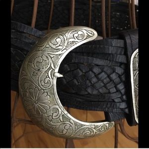 Crescent moon belt
